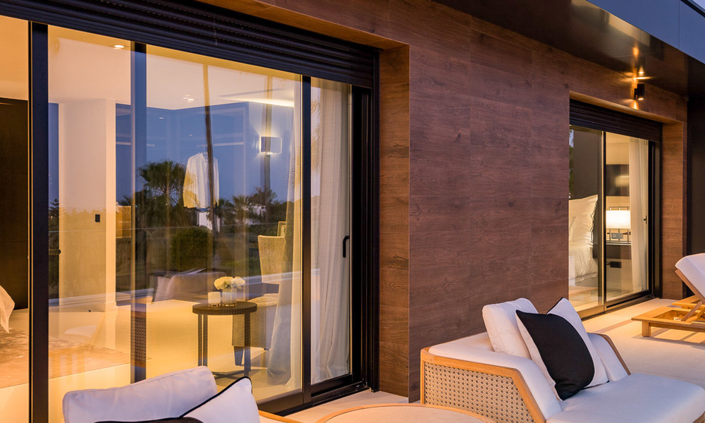 Espectacular villa de diseño moderno en venta, primera línea de golf en Nueva Andalucía, Marbella 27254