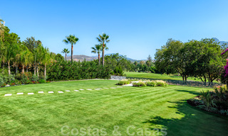 Exclusiva villa nueva y moderna en venta a un paso de Las Brisas golf en el Valle de Nueva Andalucía, Marbella 27434 