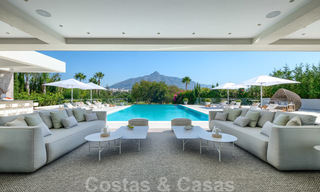 Exclusiva villa nueva y moderna en venta a un paso de Las Brisas golf en el Valle de Nueva Andalucía, Marbella 27440 