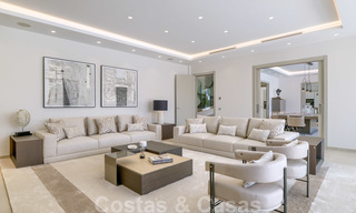 Exclusiva villa nueva y moderna en venta a un paso de Las Brisas golf en el Valle de Nueva Andalucía, Marbella 27448 
