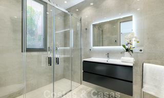 Exclusiva villa nueva y moderna en venta a un paso de Las Brisas golf en el Valle de Nueva Andalucía, Marbella 27464 