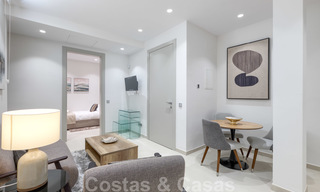 Exclusiva villa nueva y moderna en venta a un paso de Las Brisas golf en el Valle de Nueva Andalucía, Marbella 27494 