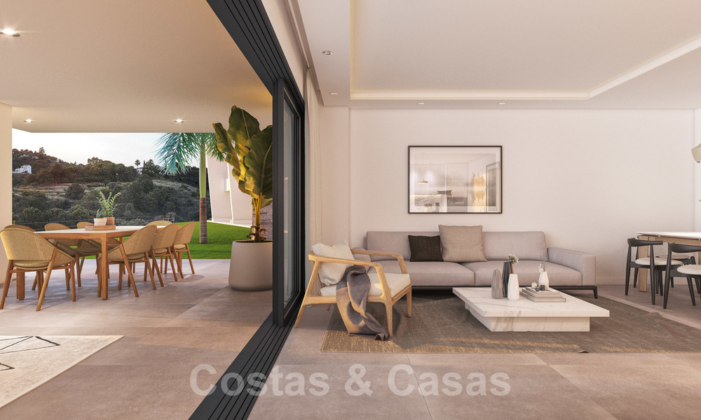 Modernos apartamentos nuevos con vistas panorámicas a la montaña y al mar en venta en las colinas de Estepona, cerca el centro 27733