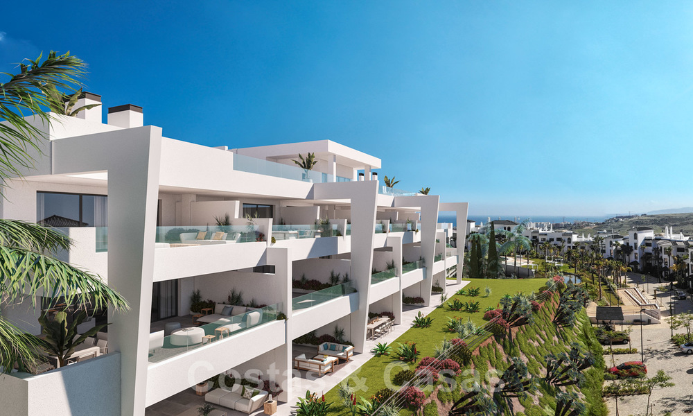 Modernos apartamentos nuevos con vistas panorámicas a la montaña y al mar en venta en las colinas de Estepona, cerca el centro 27739