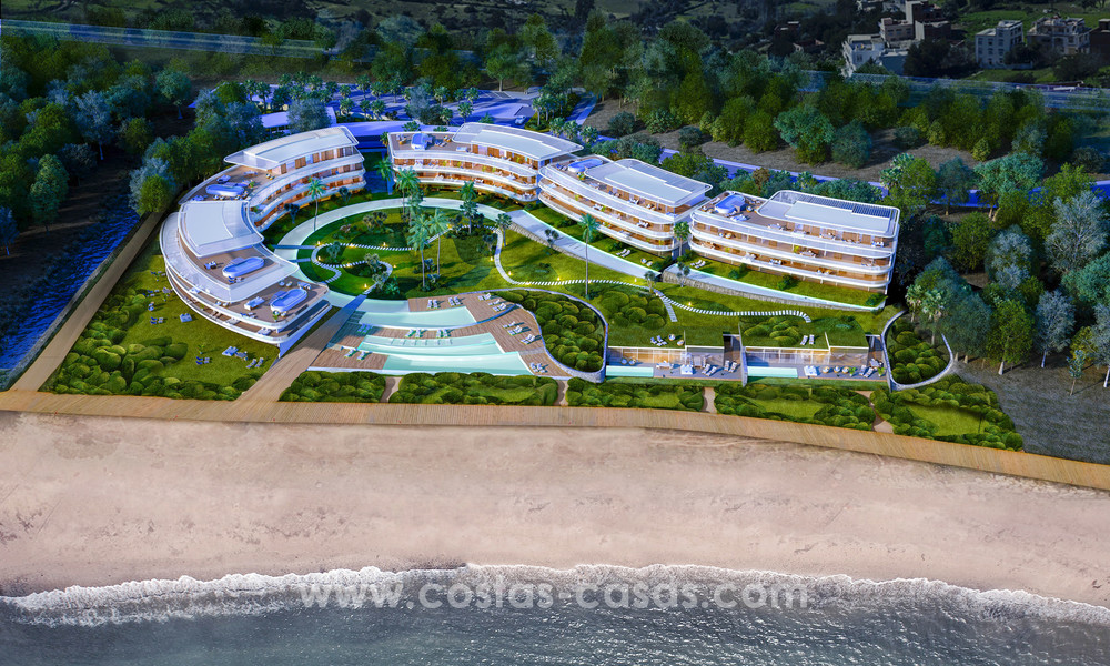 Moderna villa de lujo en venta lista para mudarse, en primera línea de playa en un exclusivo complejo en Estepona, Costa del Sol 28237