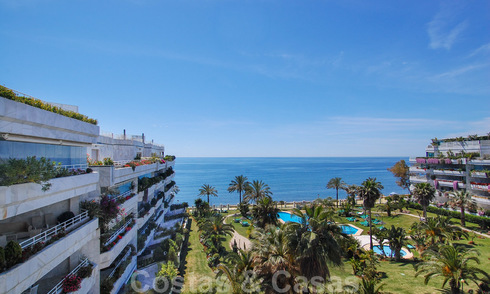 Apartamentos en venta en el exclusivo complejo en primera línea de playa Playa Esmeralda en la Milla de Oro, cerca de Puerto Banús 28507