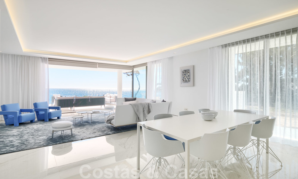 Reventa privada. Apartamento ultra lujoso y vanguardista frente a la playa en venta en un exclusivo complejo en la Nueva Milla de Oro, Estepona - Marbella 28694