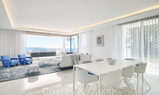 Reventa privada. Apartamento ultra lujoso y vanguardista frente a la playa en venta en un exclusivo complejo en la Nueva Milla de Oro, Estepona - Marbella 28694 