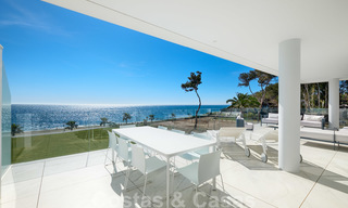 Reventa privada. Apartamento ultra lujoso y vanguardista frente a la playa en venta en un exclusivo complejo en la Nueva Milla de Oro, Estepona - Marbella 28710 