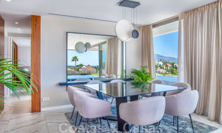 Amplio y moderno apartamento de lujo en venta con piscina privada en una residencia segura en Benahavis - Marbella 29051 