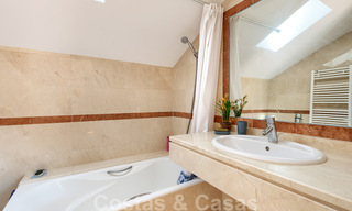 Apartamentos y casas adosadas en venta a poca distancia de servicios y del Puerto Banús en Nueva Andalucía, Marbella. 29281 