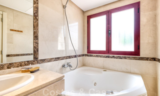 Apartamentos y casas adosadas en venta a poca distancia de servicios y del Puerto Banús en Nueva Andalucía, Marbella. 29287 