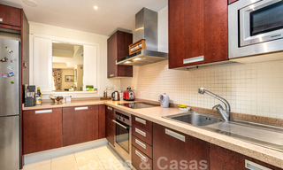 Apartamentos y casas adosadas en venta a poca distancia de servicios y del Puerto Banús en Nueva Andalucía, Marbella. 29295 