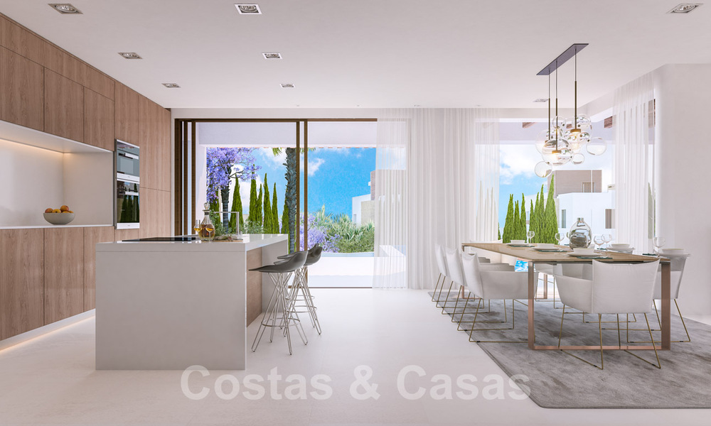 Villas modernas de nueva construcción en venta en el centro de Marbella, en un exclusivo complejo de villas cerrado y asegurado a poca distancia de todo 30091