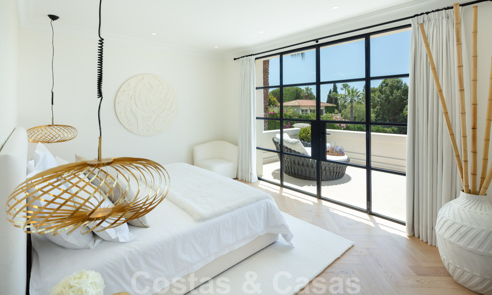 2 nuevas y elegantes villas de lujo en venta, de estilo clásico y provenzal, sobre la Milla de Oro en Marbella 30469