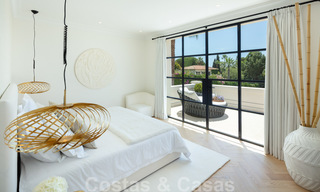 2 nuevas y elegantes villas de lujo en venta, de estilo clásico y provenzal, sobre la Milla de Oro en Marbella 30469 