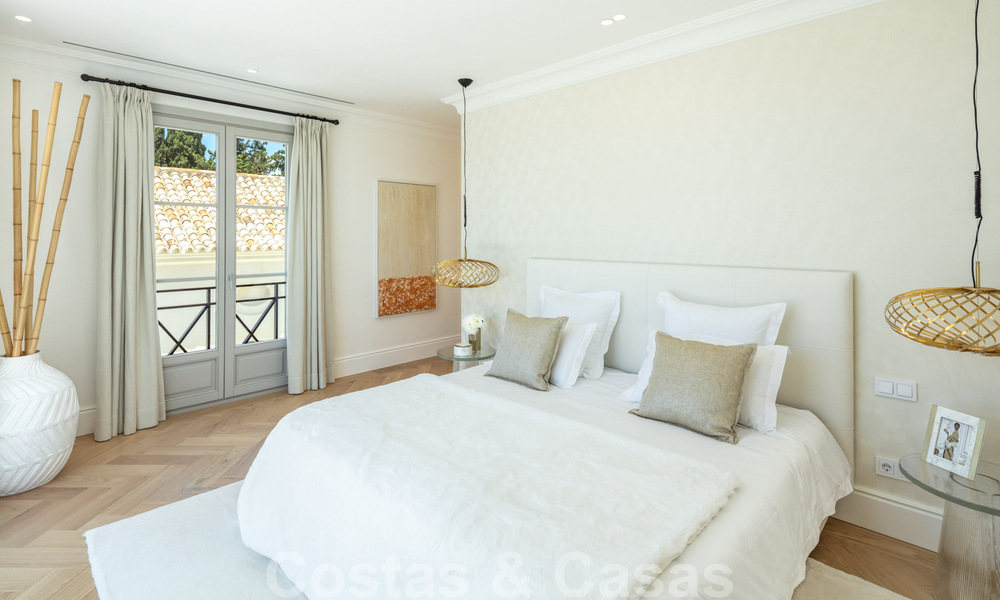 2 nuevas y elegantes villas de lujo en venta, de estilo clásico y provenzal, sobre la Milla de Oro en Marbella 30471