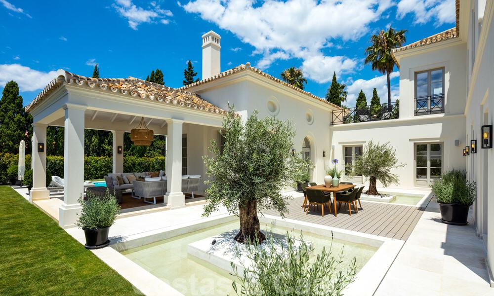 2 nuevas y elegantes villas de lujo en venta, de estilo clásico y provenzal, sobre la Milla de Oro en Marbella 30472