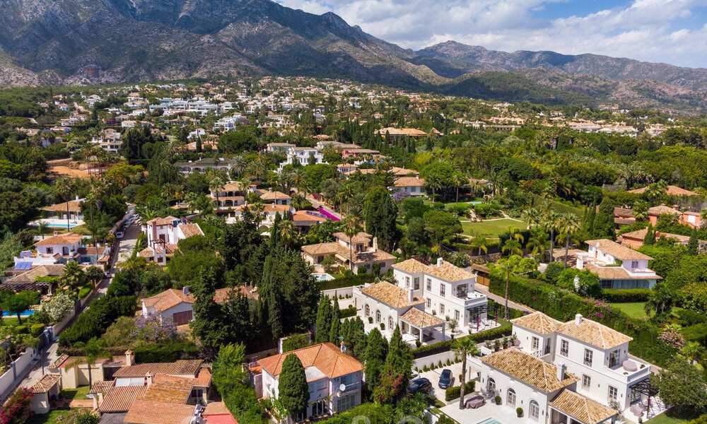 2 nuevas y elegantes villas de lujo en venta, de estilo clásico y provenzal, sobre la Milla de Oro en Marbella 30481