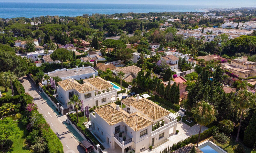 2 nuevas y elegantes villas de lujo en venta, de estilo clásico y provenzal, sobre la Milla de Oro en Marbella 30482