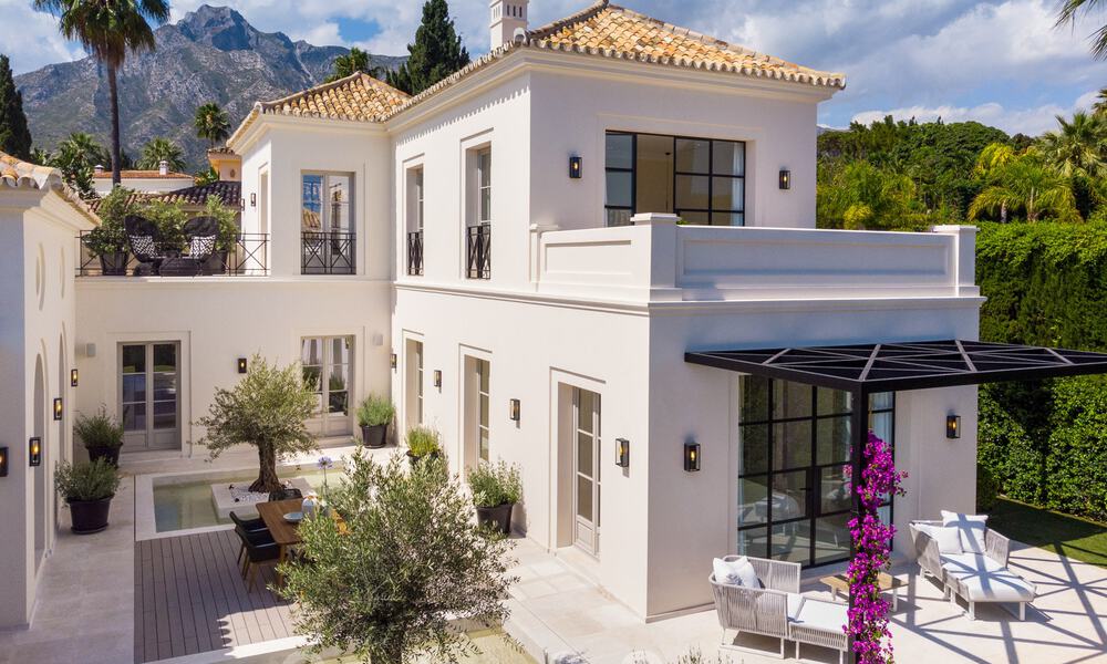 2 nuevas y elegantes villas de lujo en venta, de estilo clásico y provenzal, sobre la Milla de Oro en Marbella 30484