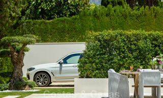 2 nuevas y elegantes villas de lujo en venta, de estilo clásico y provenzal, sobre la Milla de Oro en Marbella 30503 