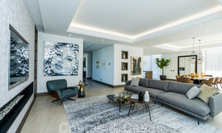 Moderna villa lista para mudarse en venta a poca distancia de los servicios y Puerto Banús en Nueva Andalucía, Marbella 30685 
