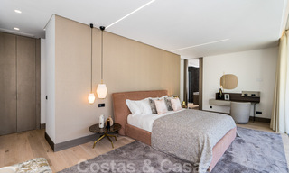 Moderna villa lista para mudarse en venta a poca distancia de los servicios y Puerto Banús en Nueva Andalucía, Marbella 30692 