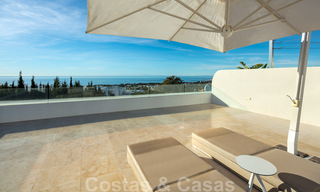 Amplio ático de diseño moderno con impresionantes vistas al mar en venta en Sierra Blanca en la Milla de Oro, Marbella 32669 