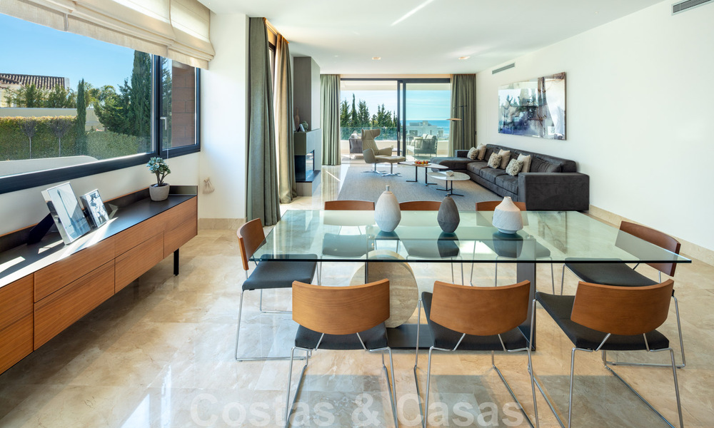 Amplio ático de diseño moderno con impresionantes vistas al mar en venta en Sierra Blanca en la Milla de Oro, Marbella 32688