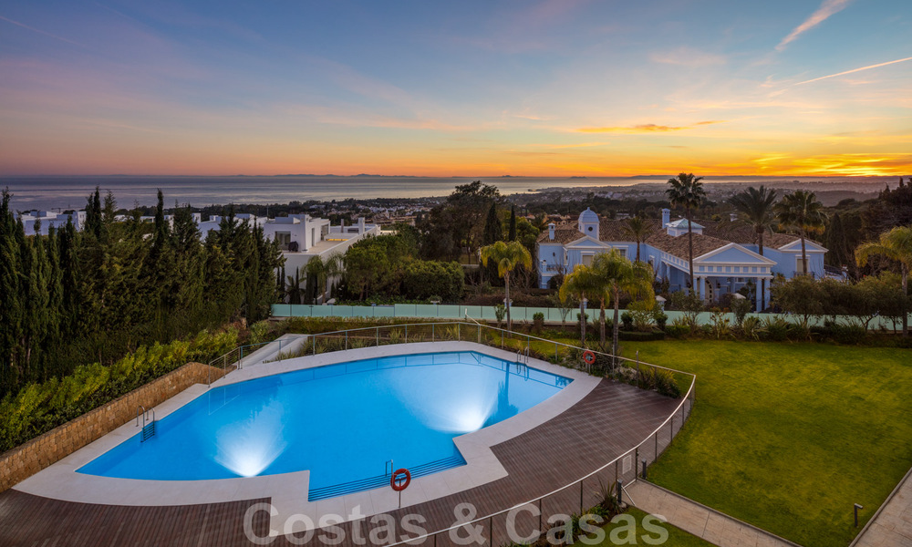 Amplio ático de diseño moderno con impresionantes vistas al mar en venta en Sierra Blanca en la Milla de Oro, Marbella 32698