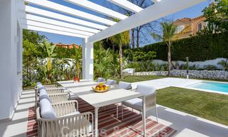 Villa contemporánea con estilo mediterráneo en venta, Marbella - Estepona Este 33682 