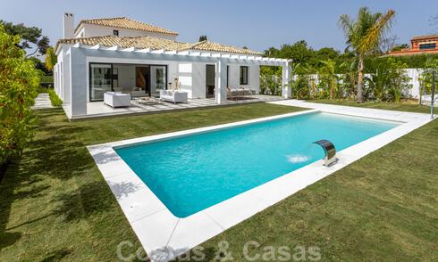 Villa contemporánea con estilo mediterráneo en venta, Marbella - Estepona Este 33688