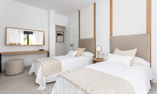 Villa contemporánea con estilo mediterráneo en venta, Marbella - Estepona Este 33706 