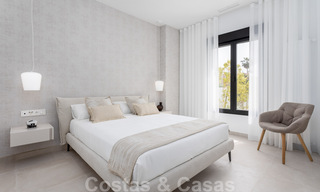 Villa contemporánea con estilo mediterráneo en venta, Marbella - Estepona Este 33708 