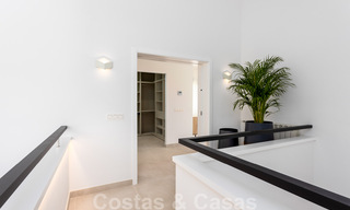 Villa contemporánea con estilo mediterráneo en venta, Marbella - Estepona Este 33711 