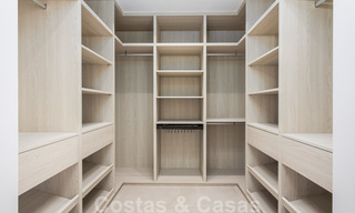 Villa contemporánea con estilo mediterráneo en venta, Marbella - Estepona Este 33713 