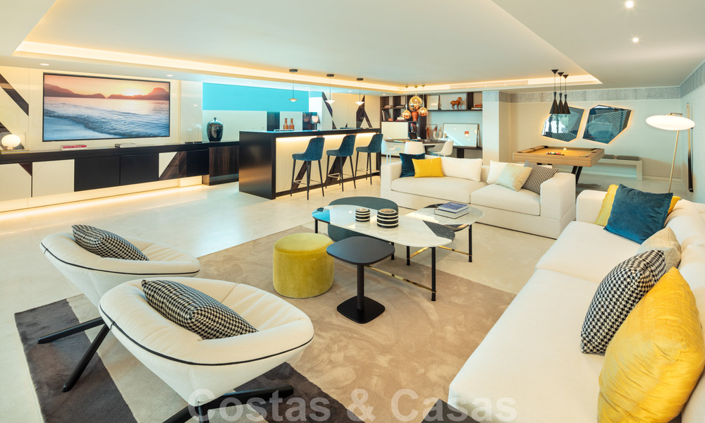 Villa moderno de diseño listo para entrar a vivir en venta en Nueva Andalucía - Marbella, a tiro de piedra de sus necesidades 34000