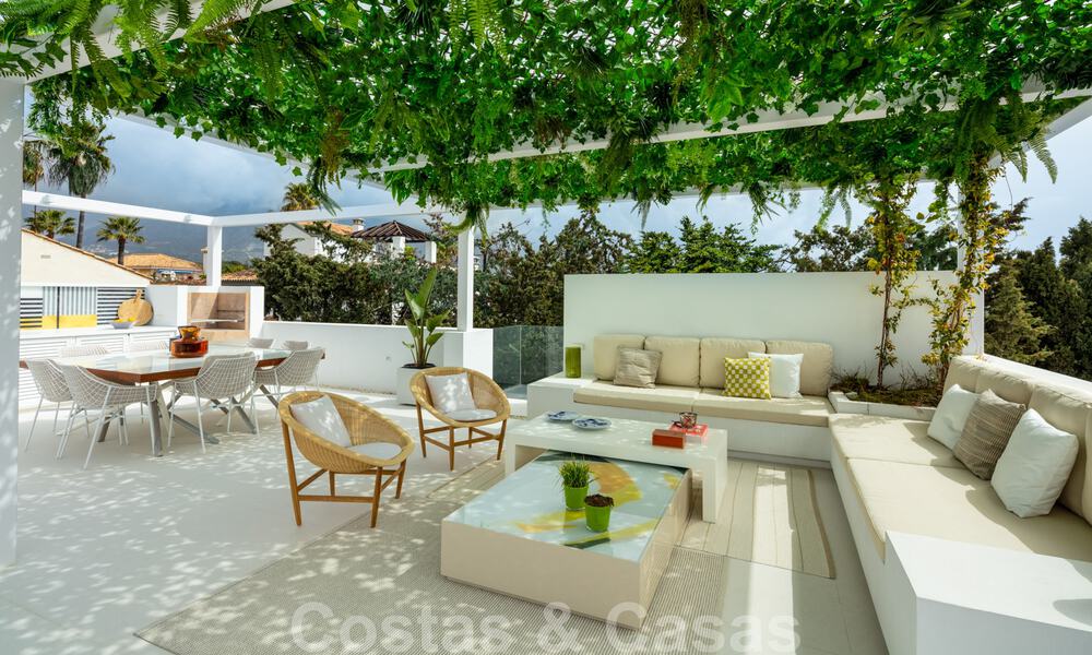 Villa moderno de diseño listo para entrar a vivir en venta en Nueva Andalucía - Marbella, a tiro de piedra de sus necesidades 34007