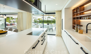 Villa moderno de diseño listo para entrar a vivir en venta en Nueva Andalucía - Marbella, a tiro de piedra de sus necesidades 34013 