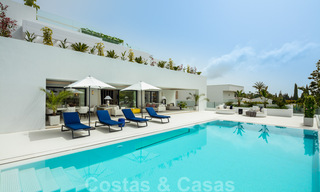 Villa moderno de diseño listo para entrar a vivir en venta en Nueva Andalucía - Marbella, a tiro de piedra de sus necesidades 34019 