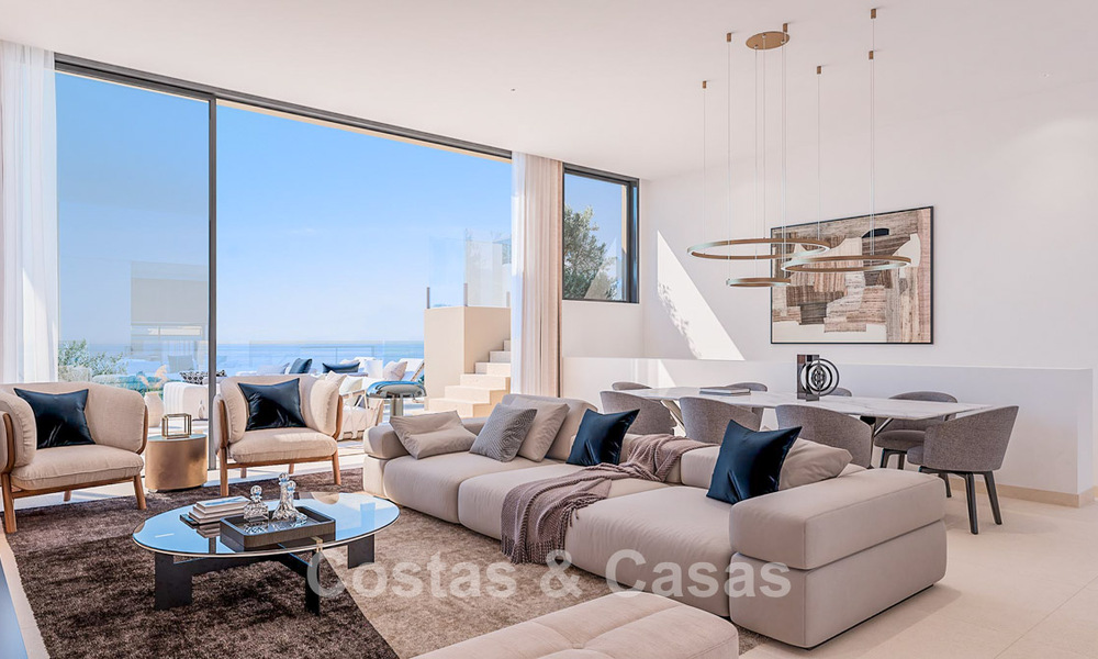 Villas modernas de nueva construcción en venta con vistas panorámicas al mar, en un complejo cerrado con casa club y comodidades en Marbella - Benahavis 63717