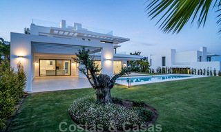 Lista para entrar a vivir, nueva villa moderna en venta en un resort de golf de cinco estrellas en Marbella - Benahavis 34492 