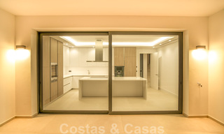 Lista para entrar a vivir, nueva villa moderna en venta en un resort de golf de cinco estrellas en Marbella - Benahavis 34524 