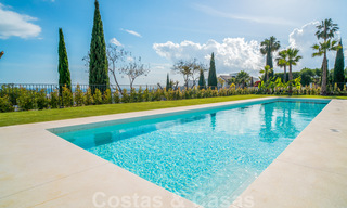Lista para entrar a vivir, villa moderna de nueva construcción en venta en un resort de golf de cinco estrellas en Marbella - Benahavis 34544 
