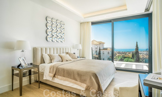 Lista para entrar a vivir, villa moderna de nueva construcción en venta en un resort de golf de cinco estrellas en Marbella - Benahavis 34560 