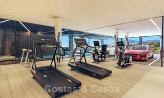 Precio muy reducido. Villa de diseño moderno lista para entrar a vivir en un complejo de golf de cinco estrellas en Marbella - Benahavis 34618 