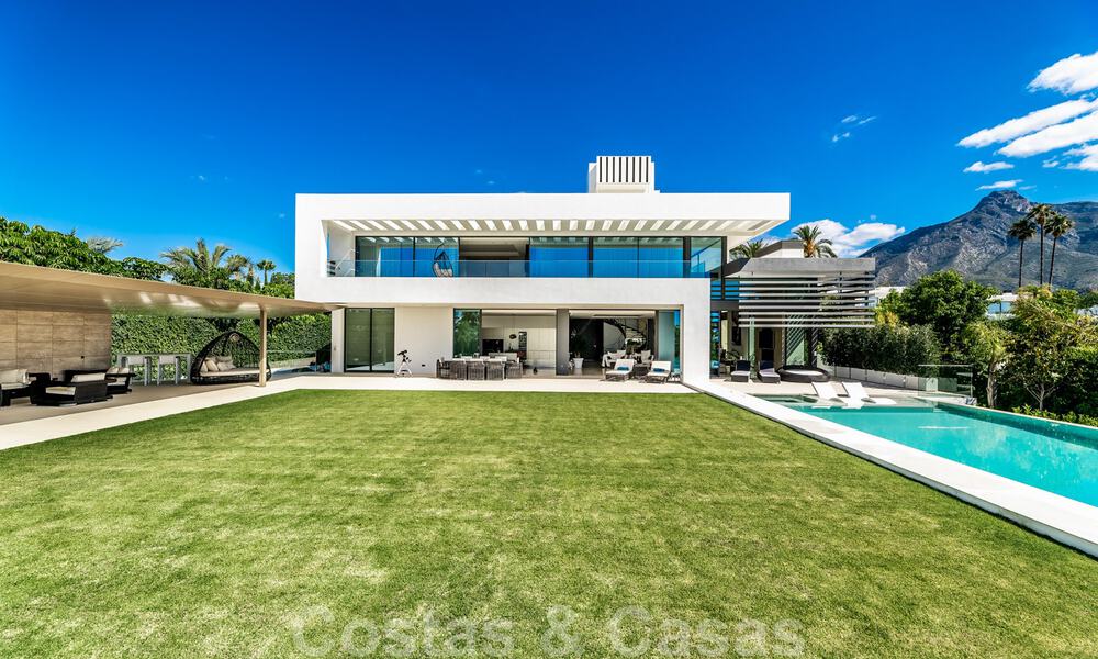 ¡Nuevo en el mercado! Moderna villa de lujo en venta en el corazón de la Milla de Oro, Marbella 34652