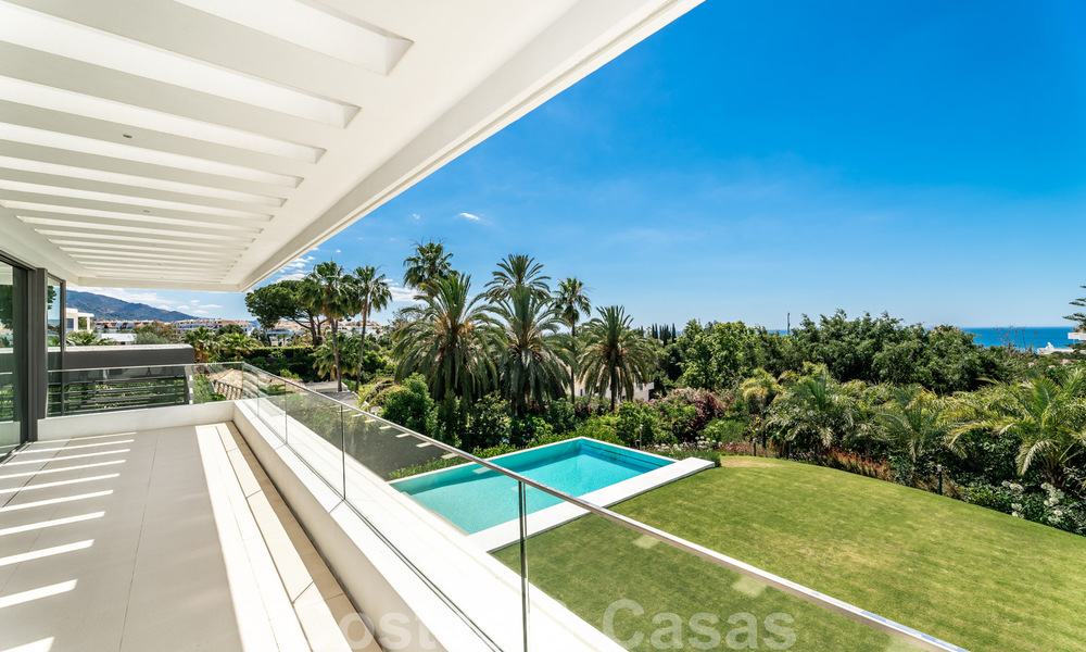 ¡Nuevo en el mercado! Moderna villa de lujo en venta en el corazón de la Milla de Oro, Marbella 34676