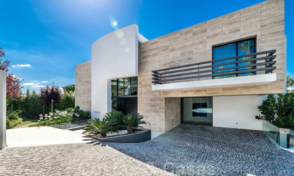 ¡Nuevo en el mercado! Moderna villa de lujo en venta en el corazón de la Milla de Oro, Marbella 34678